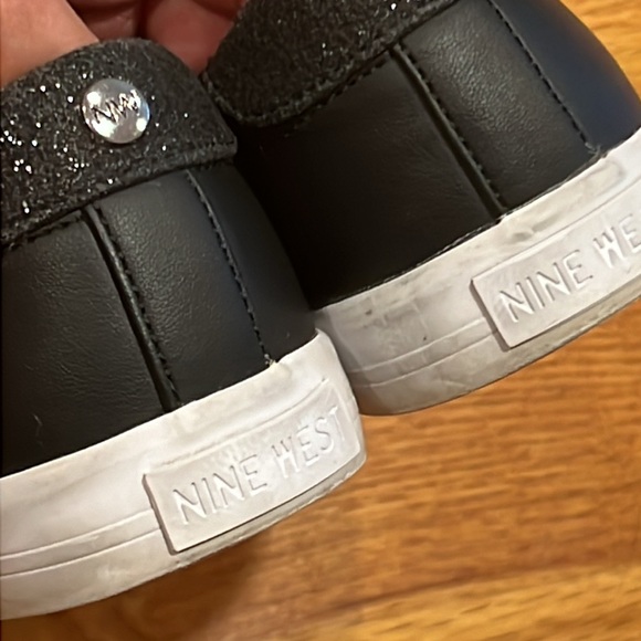 EUC Women’s Nine West classic Quilted Slip-On Sneakers - Picture 7 of 7